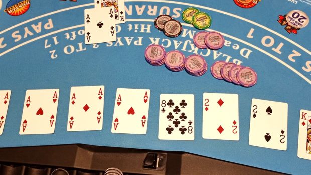 Blackjack Online: When to Hit, Stand or Double Down