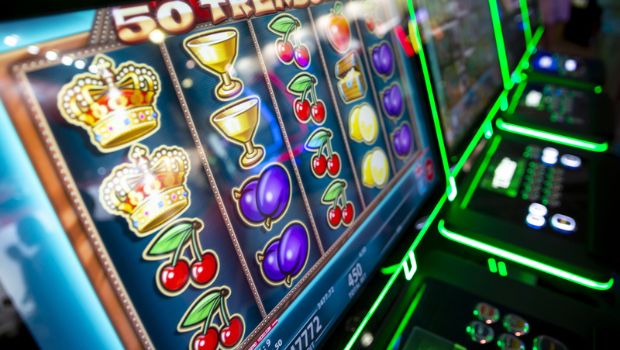 Slots Online: Is There A Right Timing To Hit the Jackpot?